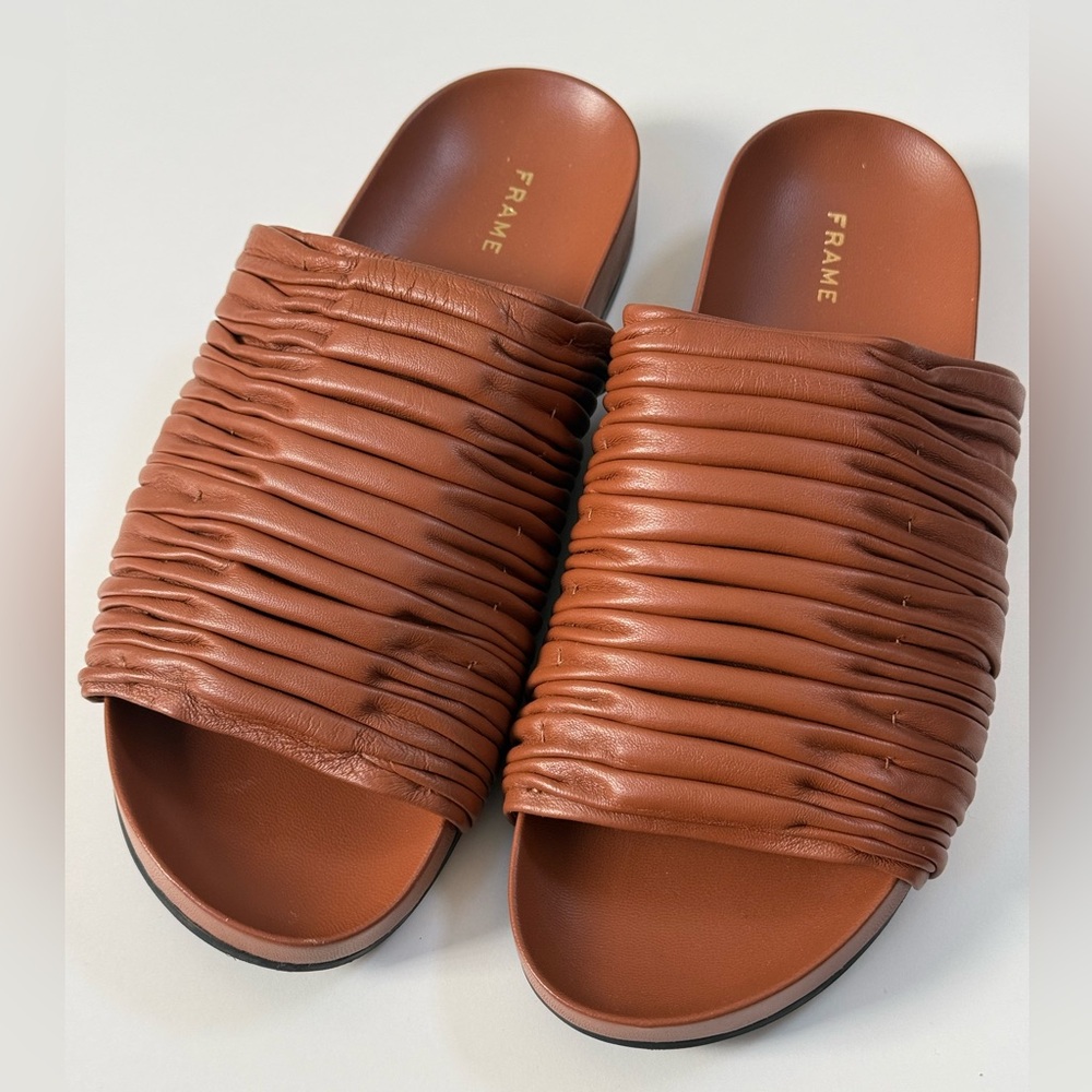 Frame Le Reese Brown Leather Slide Sandal, Size 39